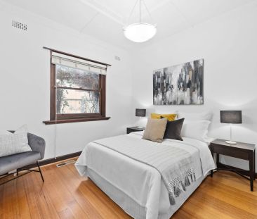 Gorgeous Family Living! - Photo 3