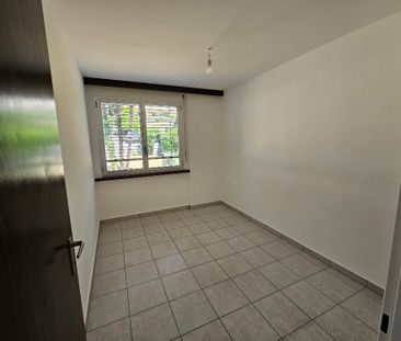 Spazioso e luminoso 4.5 locali rinnovato a Gordola - Foto 2