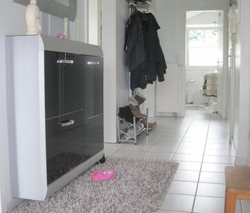 Gepflegte DG-Wohnung mit Blick über Menden - Photo 1