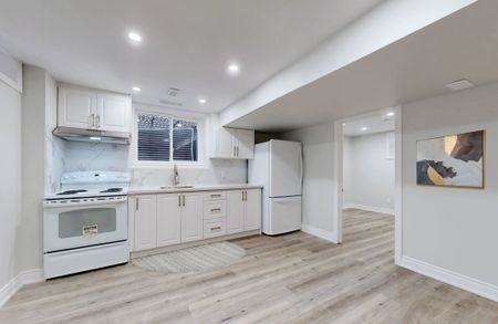 For Lease - 14 Snowy Owl Way, Toronto, Ontario - Photo 2