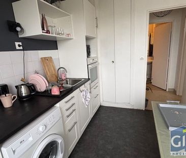 Location Appartement 1 pièce 41m² - Photo 3