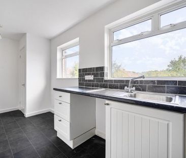 2 bedroom semi-detached house to rent - Photo 6