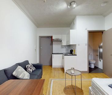 Studio to rent - Photo 2