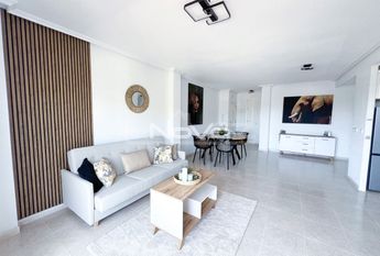 Immaculate apartment with sea views in Campoamor G