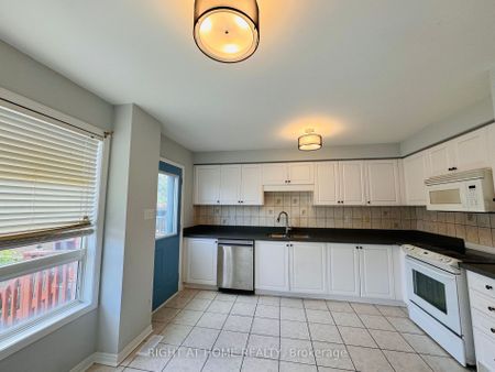 For Lease - 73 Selkirk Drive, Richmond Hill, Ontario - Photo 5