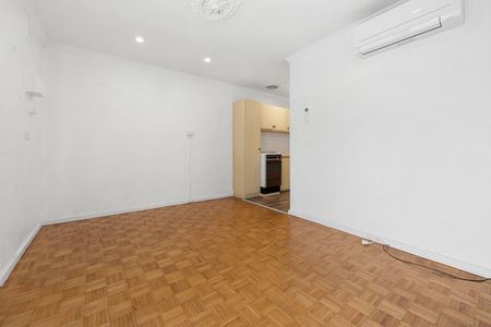 7/50 Middle Road, Maribyrnong VIC 3032 - Photo 3