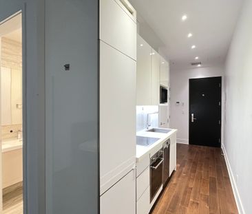 1188 Av. Union Montréal (Ville-Marie), QC H3B - Photo 3