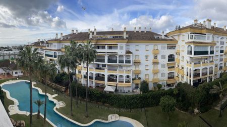 Atico en alquiler en Marbella, Marbella - Photo 2