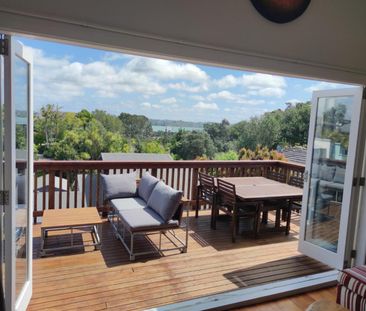 Charming 5 bedrooms at Bucklands Beach - Photo 2