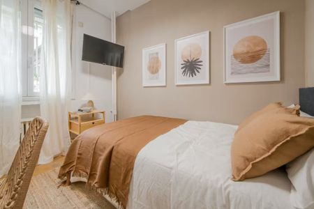 Calle de Romero Robledo, Madrid, Community of Madrid 28008 - Foto 2