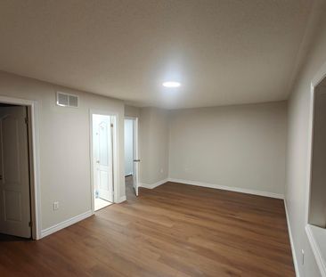 For Lease - 113 Brickyard Way, Brampton, Ontario - Photo 6