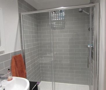 4 bedroom semi-detached house to rent - Photo 6