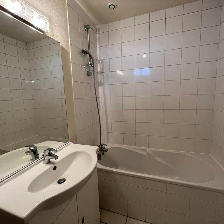 Location Appartement 2 pièces 47m² CLERMONT FERRAND 63000 - Photo 1