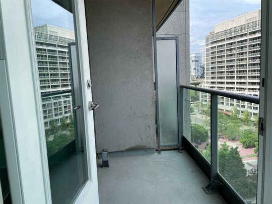 For Lease - 215 Fort York Boulevard Unit# 902, Toronto, Ontario - Photo 1