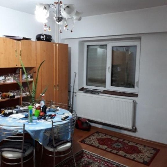 Apartament cu o camera in zona Sinaia - Fotografie 2