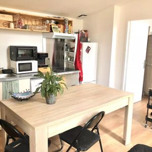 Location Appartement 2 pièces 26 m2 à Coutras - Photo 2