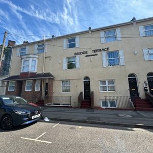 Bridge Terrace, Albert Road South - Photo 2