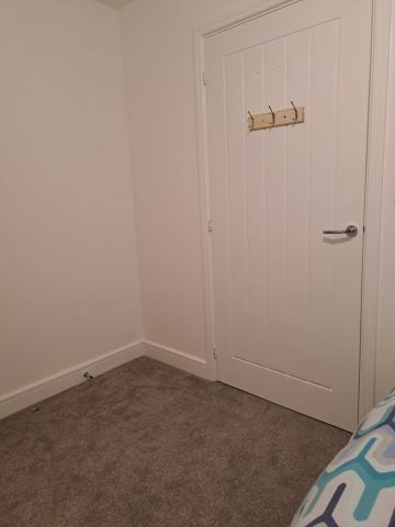 Room in a Shared House, Lynchets Road, LU2 - Photo 3