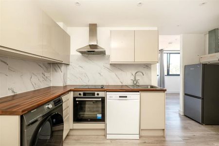 2 bedroom apartment to rent - Photo 3