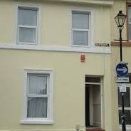 Spacious Victorian v close to campus - Photo 4