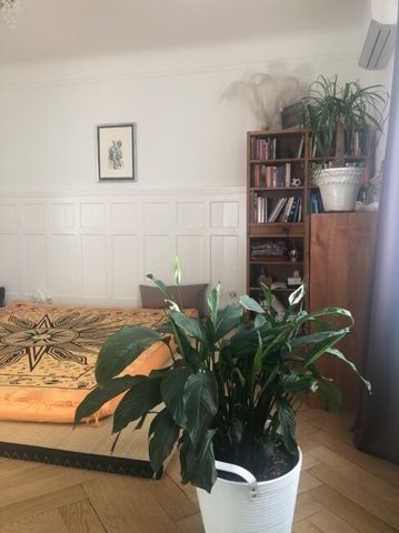 Charmant appartement de 2,5 pièces dans un immeuble ancien avec balcon dans un emplacement central à Zurich - Photo 4