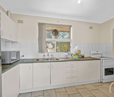 Ground Floor&comma; 2 Bedroom Unit in the Heart of Fairfield&excl; - Photo 6