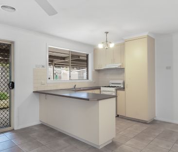17 Grevillea Place, Pakenham VIC 3810 - House For Rent | Domain - Photo 5