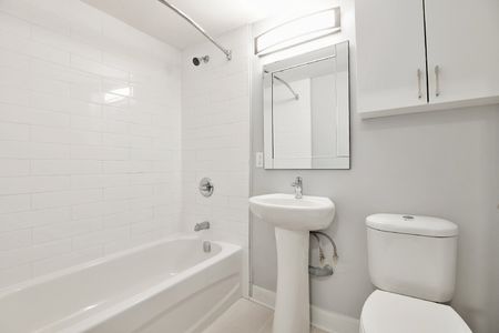 21 James Street - 608 - Photo 3