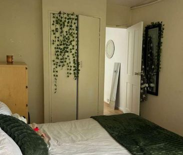 Hayward Gardens, Putney Sw, London, SW15 - Photo 1