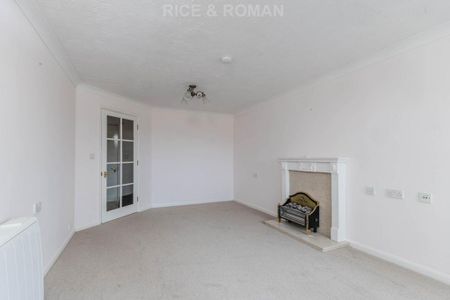 1 bedroom retirement property to rent - Photo 2