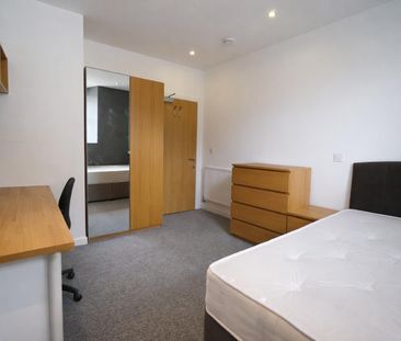 Flat 1 Seion Chapel Ambrose Street - Photo 6