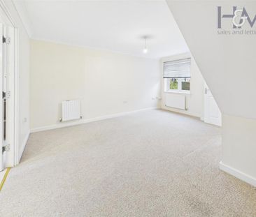 3 bedroom semi-detached house to rent - Photo 6