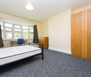 The Turnways, Headingley, Leeds - Photo 5