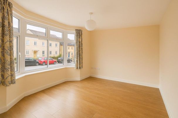 3 bedroom semi-detached house to rent - Photo 1