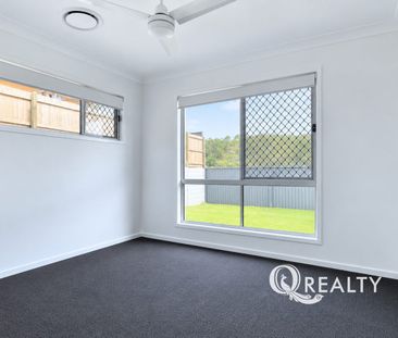Spacious Family Home - Photo 4