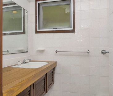 Neat and Tidy Unit in Hyde Park! - Photo 4