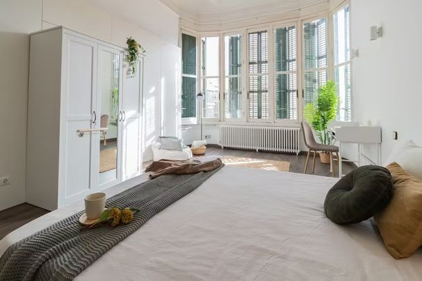 Carrer de Casp, Barcelona, Catalonia 08010 - Photo 1