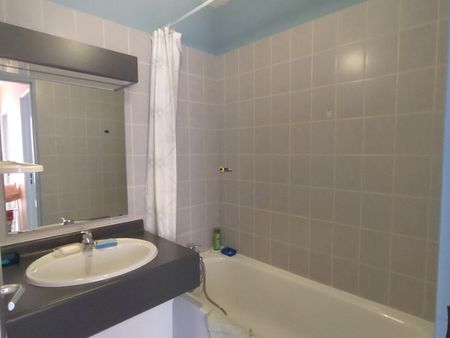 Appartement - 2 pièces - 45,95 m² - Orléans - Photo 2