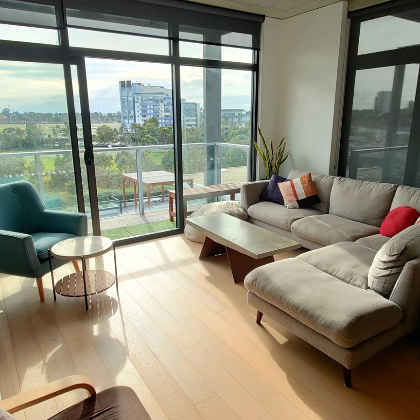 Kensington - Photo 1