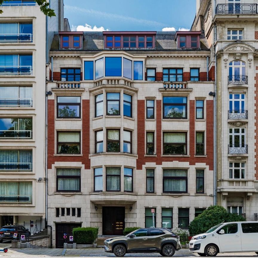 Beau Rez-De-Chaussée de caractère +/- 233 m² avec jardin - Foto 1