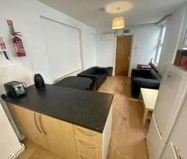 4 bedroom house to rent - Photo 1