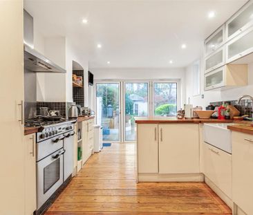 4 bedroom terraced house to rent - Photo 6