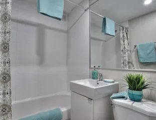 1 room apartment of 42m² in Montreal - Photo 1