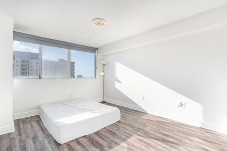 For Lease - 3590 Kaneff Crescent Unit# 1611, Mississauga, Ontario - Photo 3
