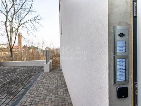 Pronájem bytu 1+kk 21 m2 - Fotografie 5