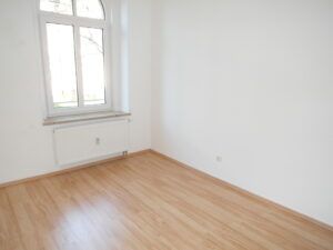 Neundorfer Str. 41, Wohnung 1 ~~~ Balkon, Tageslichtbad mit Wanne und Dusche, Abstellraum, Keller - Photo 1