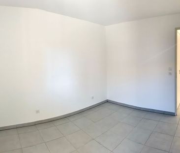 LE PUY SAINTE REPARADE APPARTEMENT T2 TERRASSE ET PARKING, - Photo 6