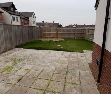 3 bedroom semi-detached house to rent - Photo 1
