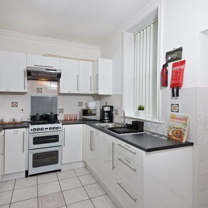 Salisbury Road - Photo 1