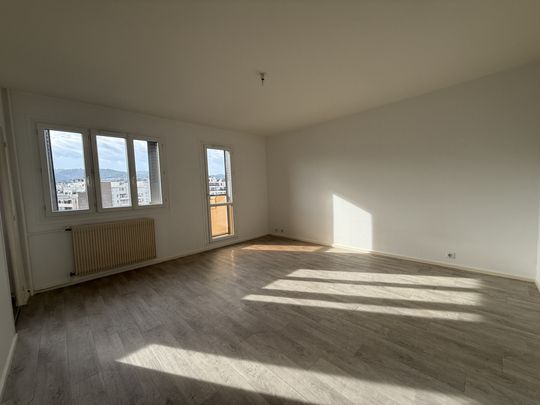 Location Appartement 1 pièce 35m² CLERMONT FERRAND 63000 - Photo 1